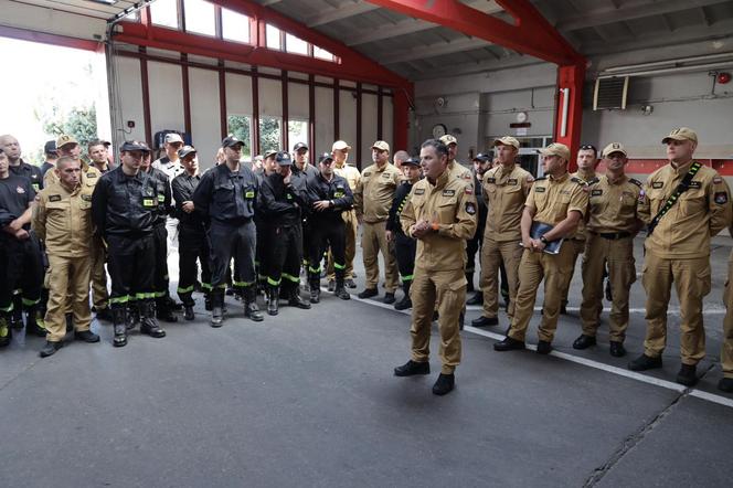 Polscy strażacy gaszą pożary w Grecji