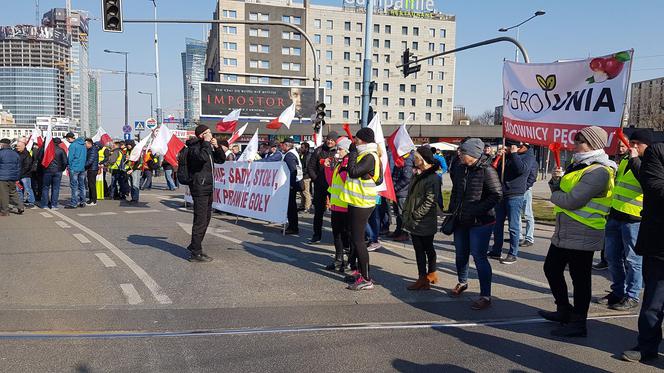 Protest rolników na Placu Zawiszy w Warszawie