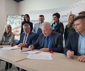 Gorzów: Umowa podpisana, rusza budowa internatu i poradni dla CEZiB