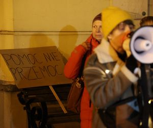 Marsz „Odzyskać noc” w Lublinie. Zwrócili uwagę na problem przemocy wobec kobiet