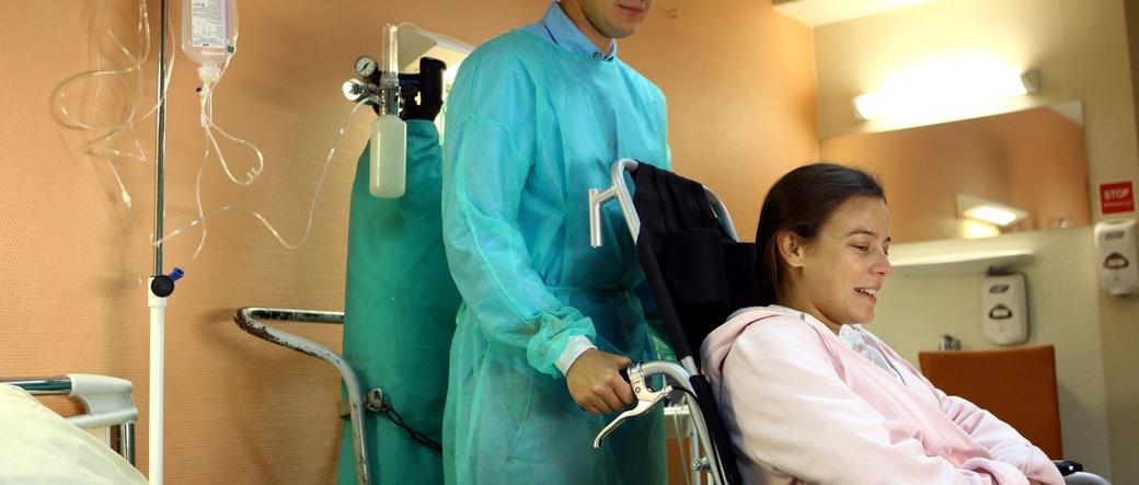 M jak miłość odc. 1036. Magda (Anna Mucha), Paweł (Rafał Mroczek)