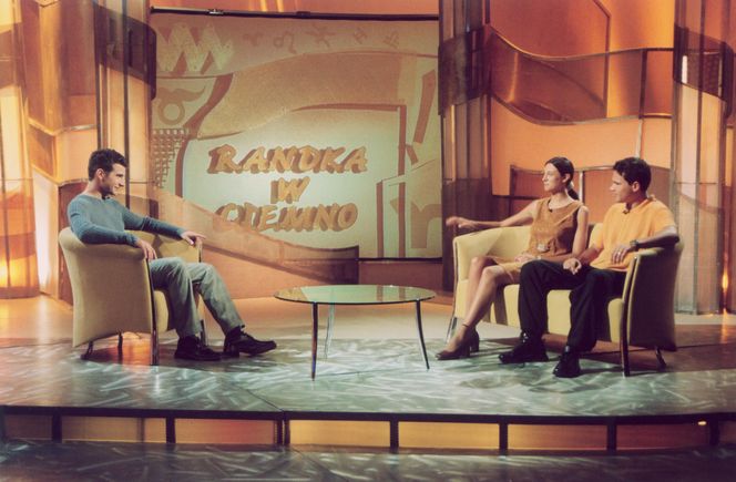 Randka w ciemno. Fenomen miłości zza parawanu