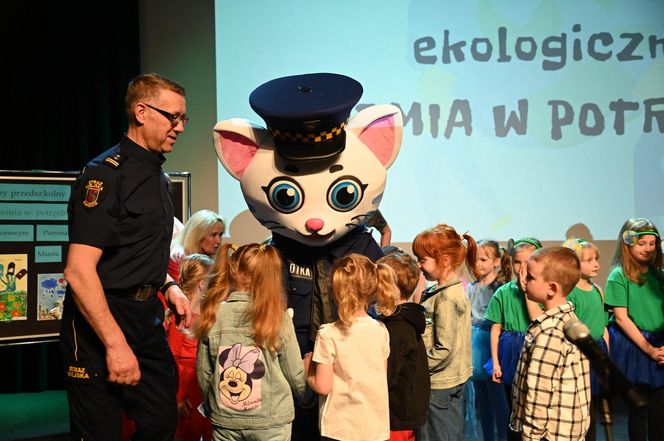 Strażnicy miejscy ze Świdnika mają nową koleżankę. Zaprojektowała ją 7-letnia Ola