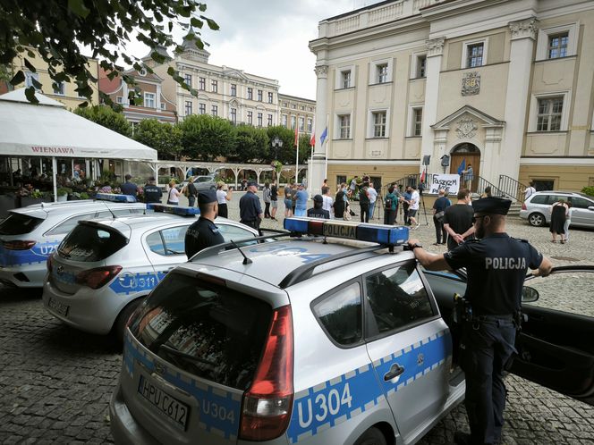 Manifestacja przeciwko niechęci do imigrantów w Lesznie 