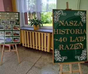 Jubileusz 40-lecia połączony był ze świętem szkoły, ponieważ obchodzi ona również 28. rocznicę nadania imienia.