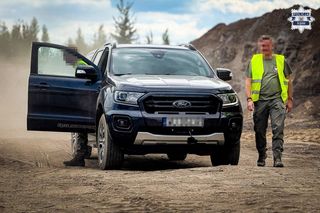 Potężne uderzenie w mafię śmieciową na Śląsku. Zamiast utylizować, zakopywali tony śmieci w Piekarach Śląskich