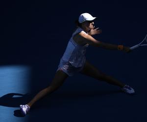 Australian Open KIEDY grają Polacy GODZINY meczów Polaków AO 2023 4. runda KIEDY mecze Polaków Świątek, Hurkacz, Linette