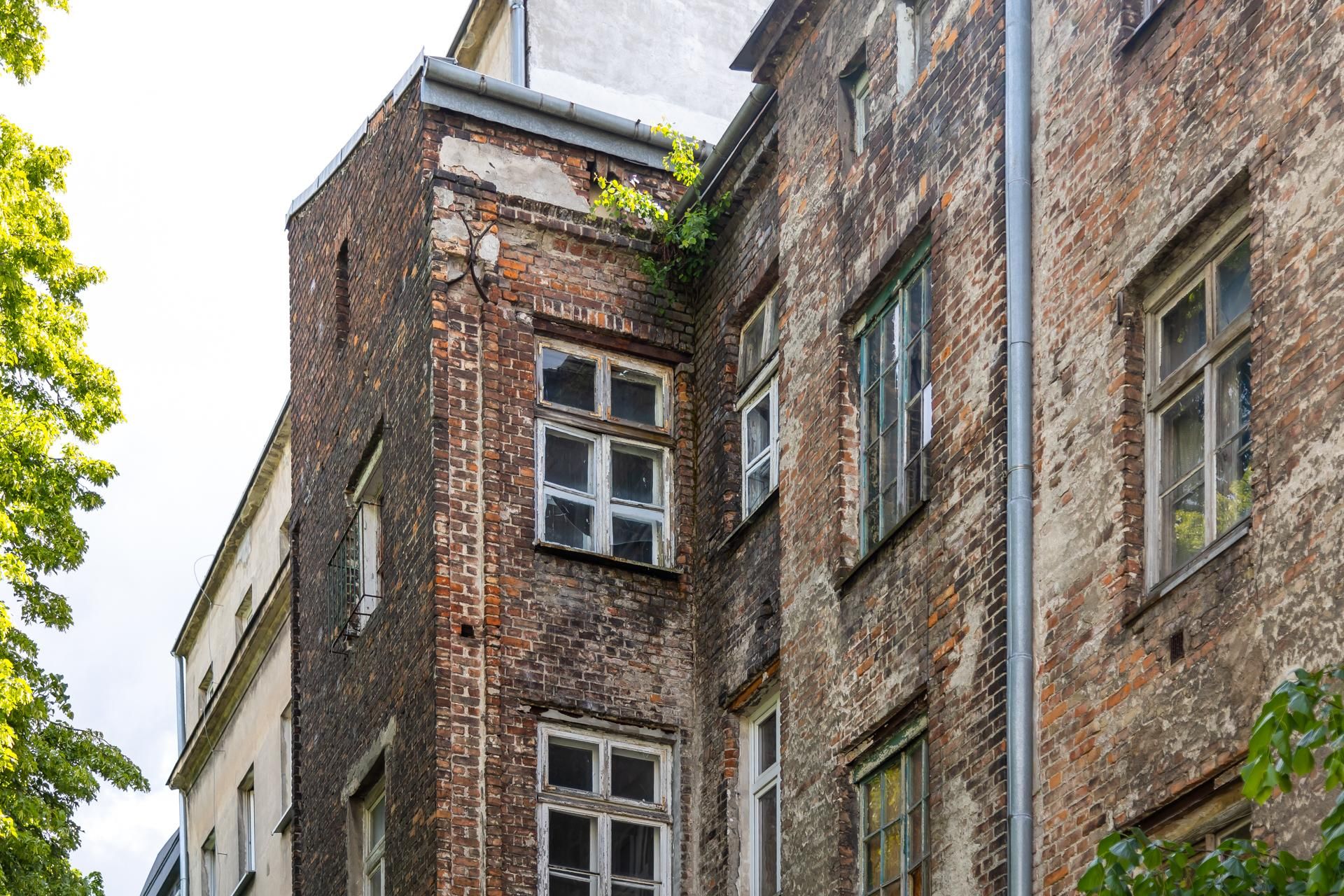 Kamienica przy ul. Węgierskiej 6 w Warszawie