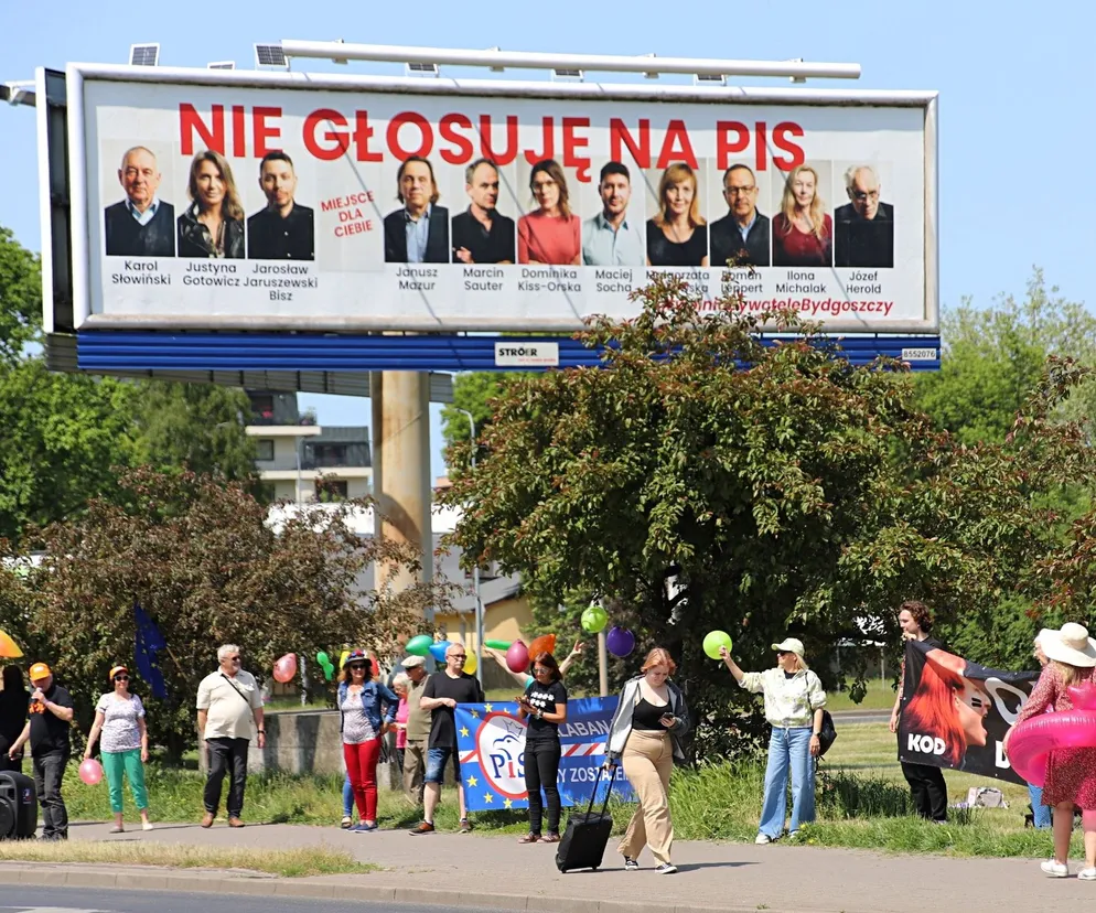 Z Bydgoszczy na marsz do Warszawy 4 czerwca jedzie dwa razy więcej osób niż zakładali organizatorzy. Jak dołączyć?