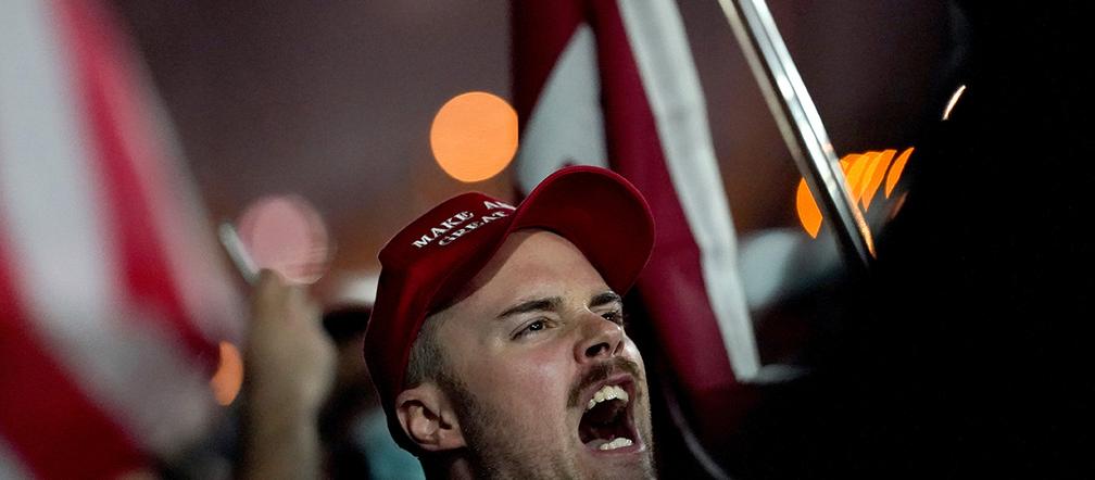 Protestujący zwolennicy prezydenta Donalda Trumpa 