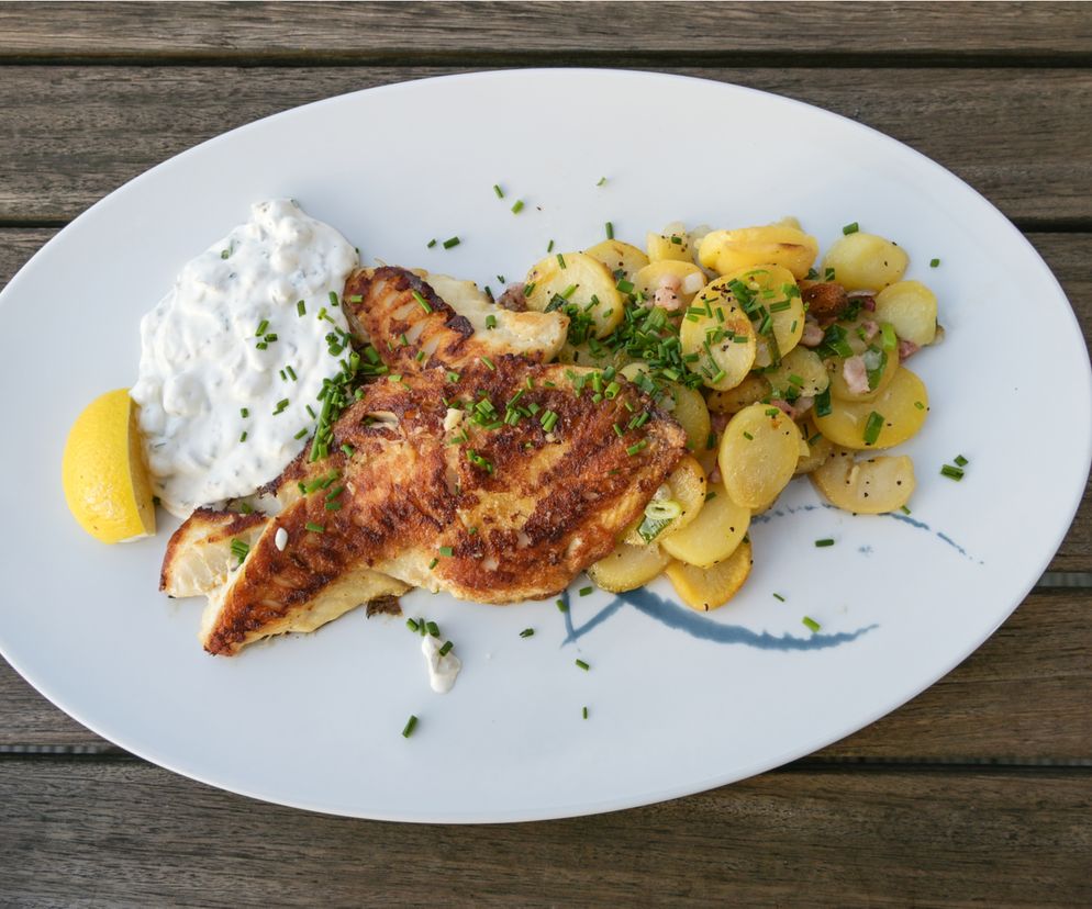 Filet karmazyna z patelni: przepis jak długo smażyć rybę karmazyn