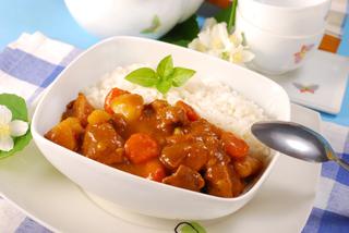 Curry z warzywami: przepis na rozgrzewające danie wege