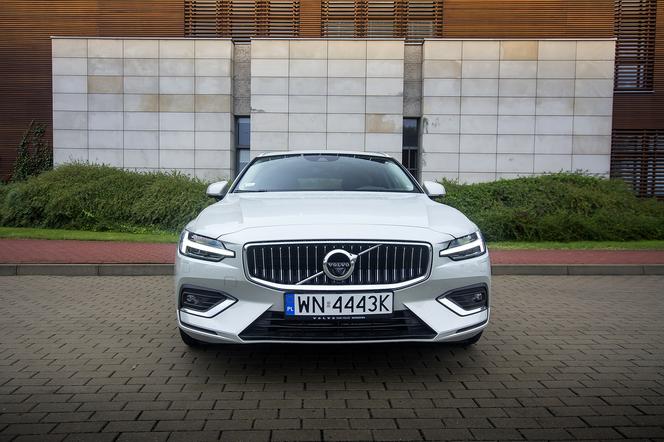 Volvo V60 D4 8AT Inscription