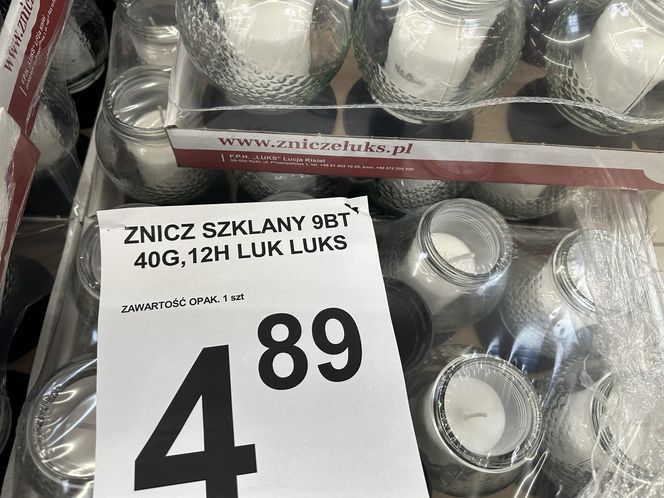 Ile kosztują znicze? Sprawdziliśmy ceny w marketach