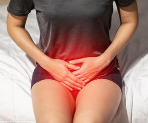 Gdy piecze, szczypie i wciąż biegasz do toalety… Jak radzić sobie z zakażeniem układu moczowego?