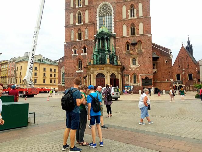 Zdjęcie korony królewskiej z wieży bazyliki Mariackiej