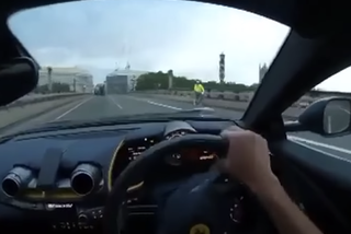 Wypadek Ferrari widziany oczami kierowcy. Okropne WIDEO ujawnia, w którym momencie popełnił błąd