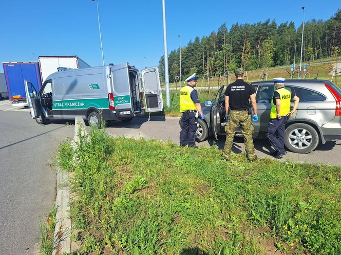 Zatrzymali Hondę i się zaczęło. Syryjczycy nielegalnie przekroczyli granicę z Litwą