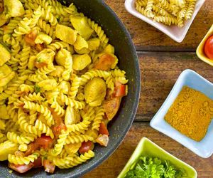 Świderki z kurczakiem w sosie śmietanowym - prosty przepis