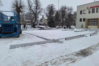 Strażacy muszą przeprowadzić się do namiotu