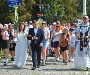 II szczyt pielgrzymkowy na Jasną Górę. Więcej pątników niż w zeszłym roku