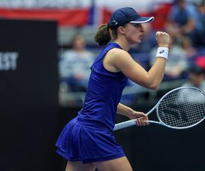 Iga Świątek - Jessica Pegula O KTÓREJ GODZINIE gra Świątek WTA San Diego KIEDY mecz Świątek - Pegula? O której dzisiaj półfinał w San Diego Świątek - Pegula DATA, GODZINA