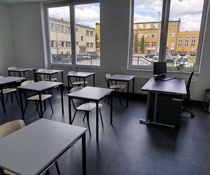 W budynku BCU nr 2 w Siedlcach znajduje się duża hala i 11 sal szkoleniowych, które zostały bardzo nowocześnie wyposażone.