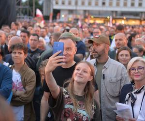 Warszawa śpiewała dla powstańców. Jesteście naszą dumą!