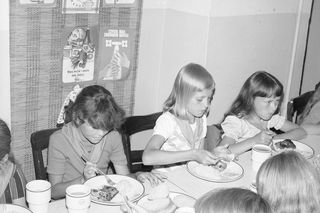 QUIZ PRL. Smaki lata w PRL-u: Czy pamiętasz letnie przysmaki swojego dzieciństwa?