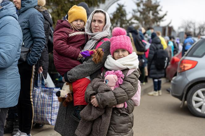 Pomagamy Ukrainie. Setki łóżek dla uchodźców i 6 ton stali dla walczących!