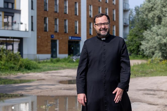 Kaplica pęka w szwach, ksiądz chce ją wykupić. Potrzeba milionów