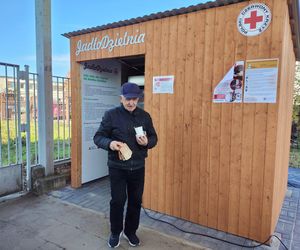 Zamiast wyrzucać, podaruj innym. W Lublinie powstało nowe miejsce, gdzie można podzielić się jedzeniem