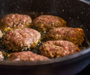 Sznycel ministerski. Jeden składnik sprawia, że smakuje obłędnie