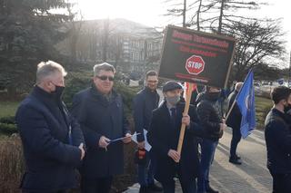 Stop podwyżkom za wodę! Uliczny protest mieszkańców Tarnowa