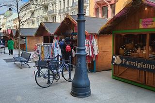Jak wygląda łódzki jarmark Wielkanocny? Co twierdzą kupujący i sprzedawcy? [ZDJĘCIA]