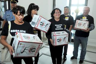 ZAKAZ HANDLU W NIEDZIELĘ