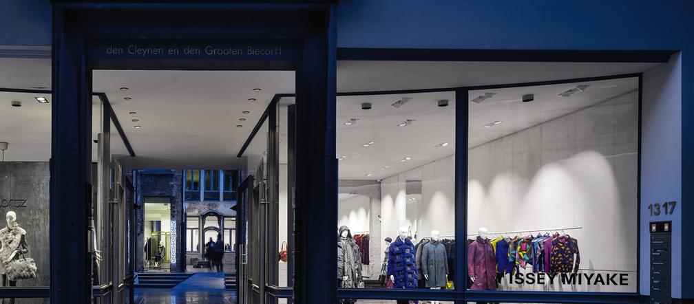 Wnętrze butiku Issey Miyake w Antwerpii - Architektura-Murator