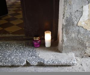 Tragedia w kamienicy w Warszawie. Ciało młodej kobiety przy klatce. Policja ujawnia szczegóły