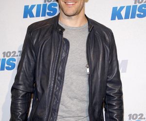 Kochały się w nim wszystkie nastolatki. Gwiazdor hitu nie przypomina siebie. Jest ciężko chory