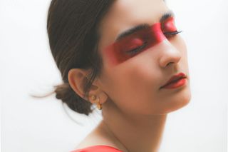 Fryzura z przedziałkiem