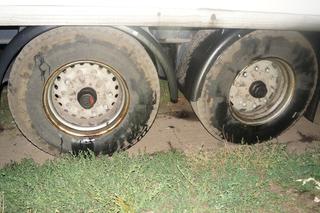 Jechał ciężarówką, a za nim auta zderzały się jak kostki domina. Grozi mu więzienie