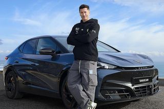 Wszystkie samochody Lewandowskiego: Od Matiza do Bentleya