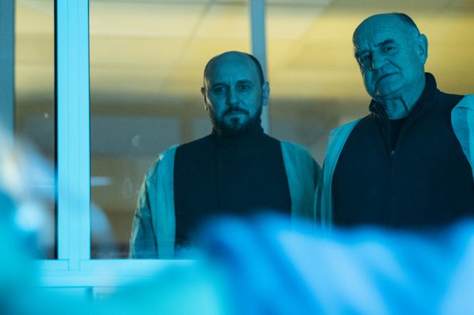  Kod genetyczny, odcinek 3: Wypadek Piotra to był zamach! Tomasz znajdzie u syna pierścionek Izy - ZDJĘCIA