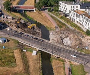 Przebudowa Al. Unii Lubelskiej. Kończą się prace przy rozbiórce pierwszego mostu