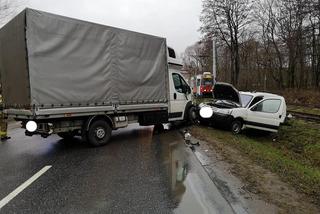 Zderzenie dostawczaka z osobówką na ul. Toruńskiej w Bydgoszczy! [ZDJĘCIA]