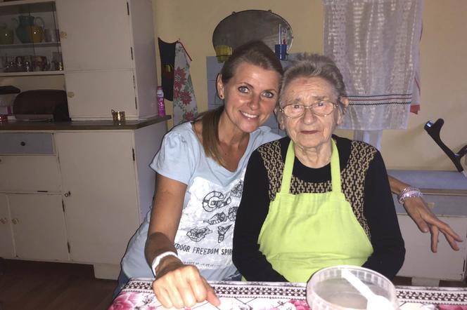 Wnuczka 103-latki, która pokonała koronawirusa: Prosiłam ją, żeby nie umierała [ZDJĘCIA]
