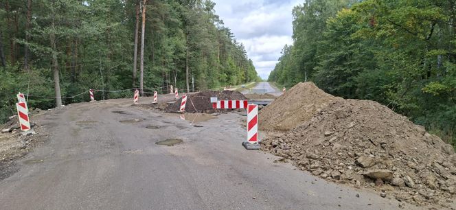 Remont drogi Tychów Stary - Starachowice (październik 2025)