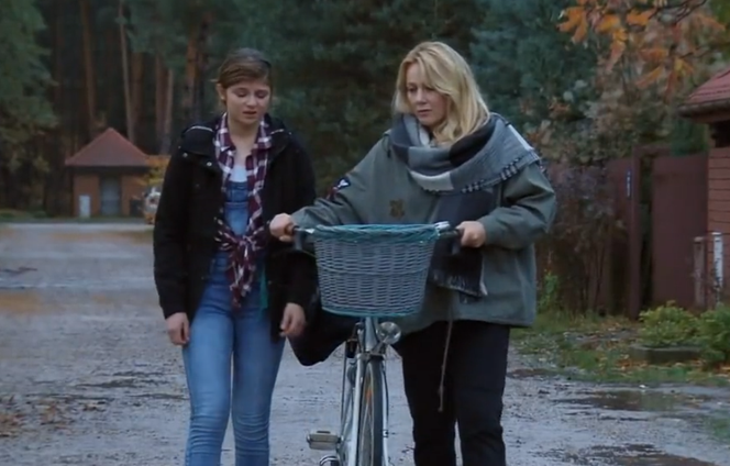 M jak miłość odcinek 1420, Lilka (Monika Mielnicka), Agata (Katarzyna Kwiatkowska)