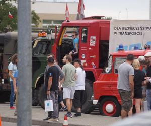 Niesamowite auta zaparkowały w Bydgoszczy! Zobacz zabytkowe STARy [ZDJĘCIA]