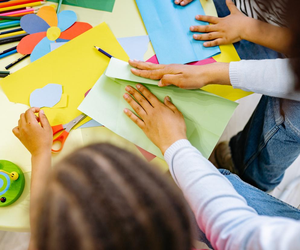 Jak podziękować nauczycielowi na koniec roku. Podziękowania, życzenia, prezenty